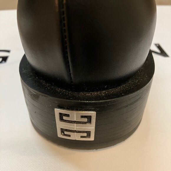 GIVENCHY SQUARED LACE-UP BLACK LEATHER WOMEN'S ANKLE BOOTS Sz. 36.5 Exc Cond - Picture 3 of 7